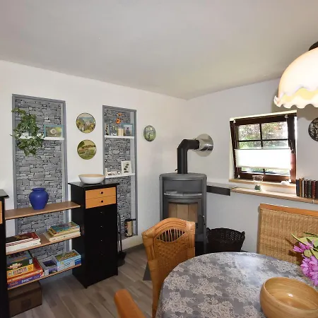 Сasa de vacaciones Modern Bungalow In Kropelin With Meadows Nearby *