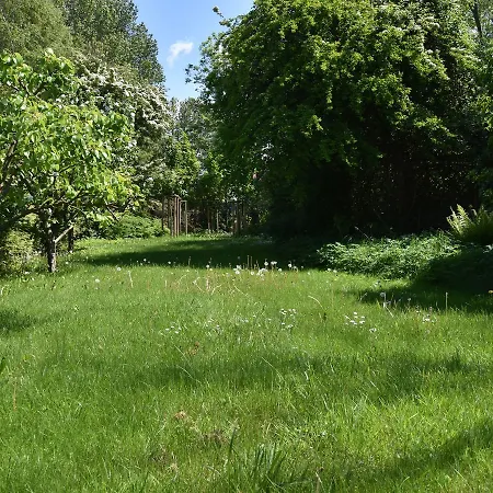 Сasa de vacaciones Modern Bungalow In Kropelin With Meadows Nearby *