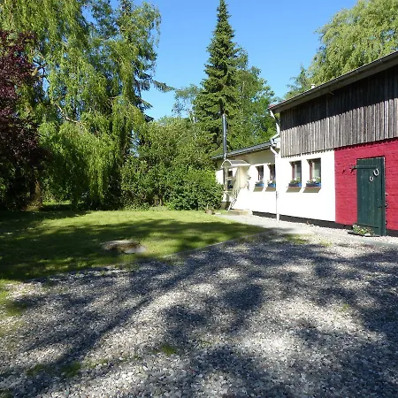 Сasa de vacaciones Modern Bungalow In Kropelin With Meadows Nearby Einhusen (Rostock)